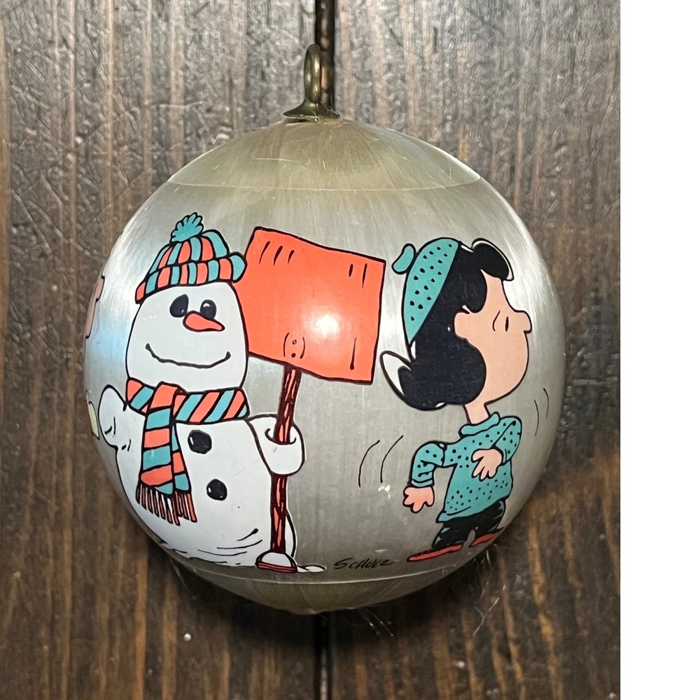 Vintage 1977 Peanuts Snoopy Charlie Brown Christmas Satin Ball Ornament Schulz